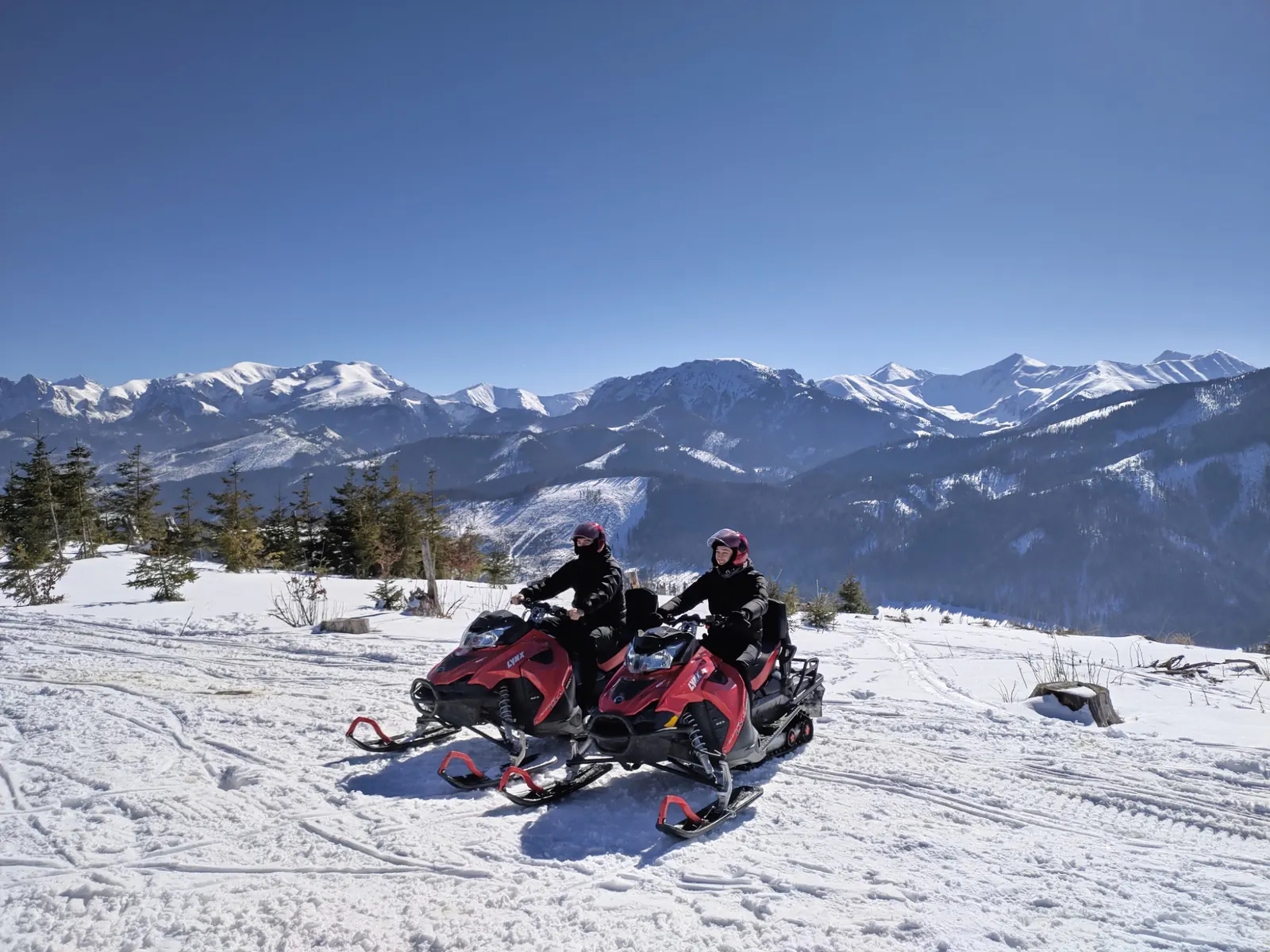 Private snowmobile tour from Krakow in the Tatra Mountains